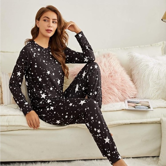 Women's size medium black pajama pants and shirt with stars - Picture 2 of 7